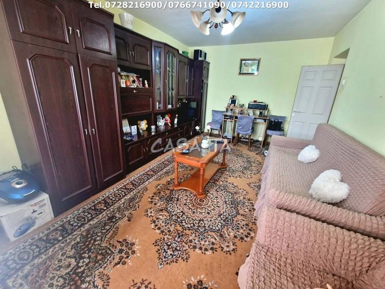 Apartament cu 3 camere decomandat, mobilat în Central