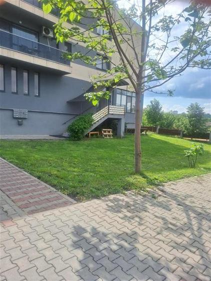 Apartament cu 2 camere semidecomandat, mobilat în Becaș