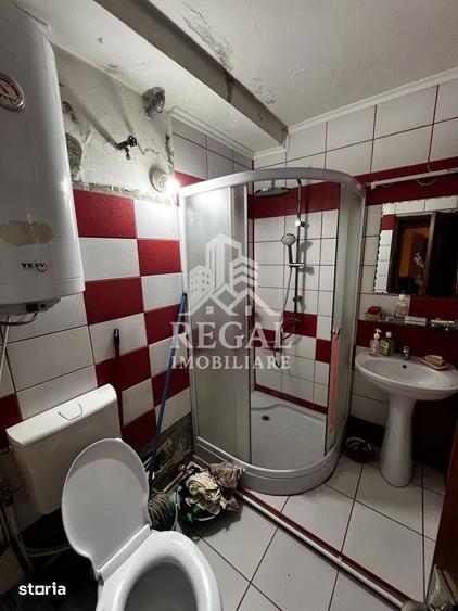 Apartament cu 2 camere semidecomandat, mobilat în Central