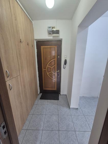Garsonieră decomandată în Moșilor