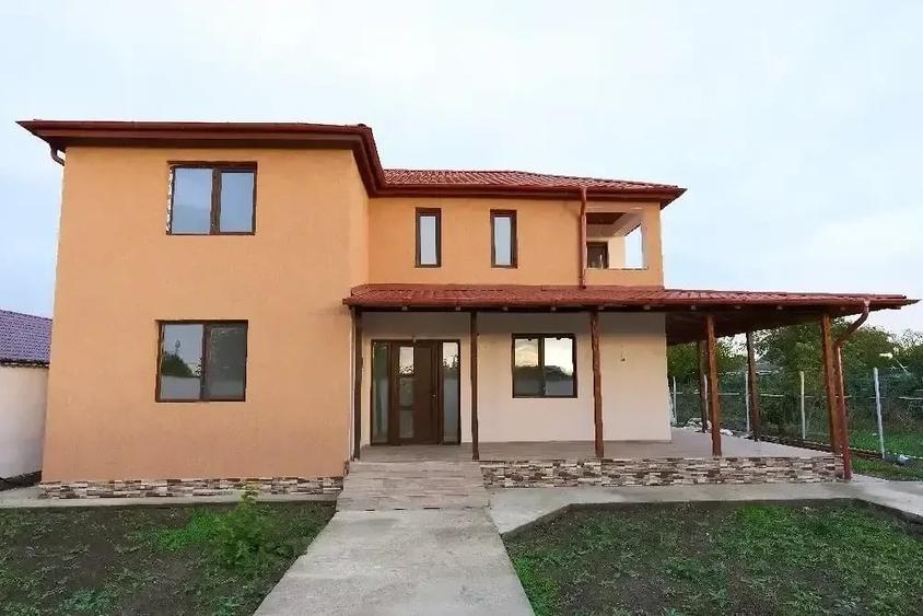 Casă cu Teren 440 Mp în Chiscani