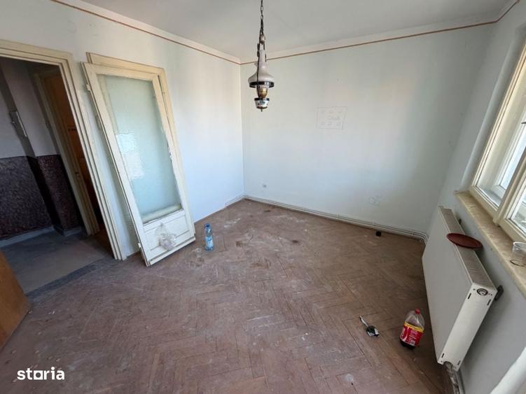 Apartament cu 3 camere decomandat în Central