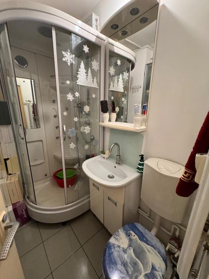 Apartament cu 3 camere în Militari
