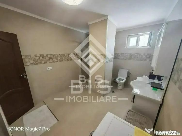 Apartament cu 4 camere decomandat în Independenței