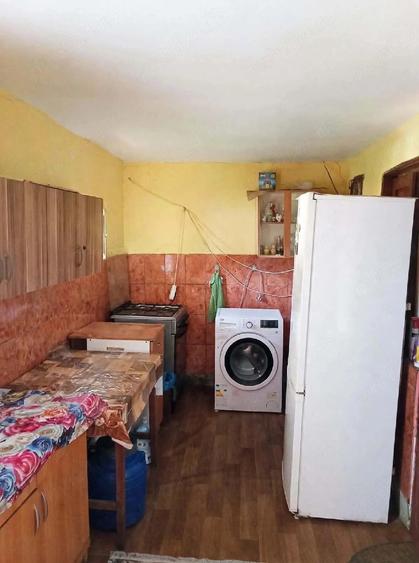 Casă cu 2 camere cu Teren 500 Mp în Central