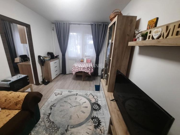 Apartament cu 2 camere, zona Tatarasi