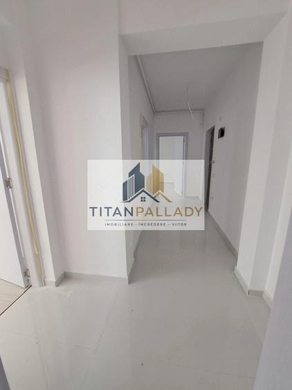Apartament cu 3 camere decomandat în Titan