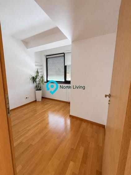 Apartament cu 4 camere decomandat în Nordului
