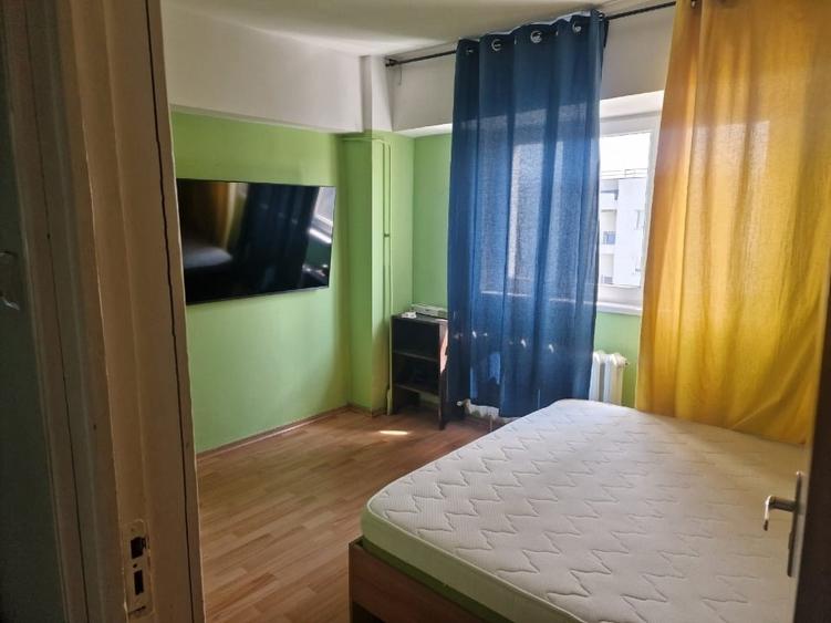 Apartament cu 3 camere decomandat, mobilat în Ștefan cel Mare