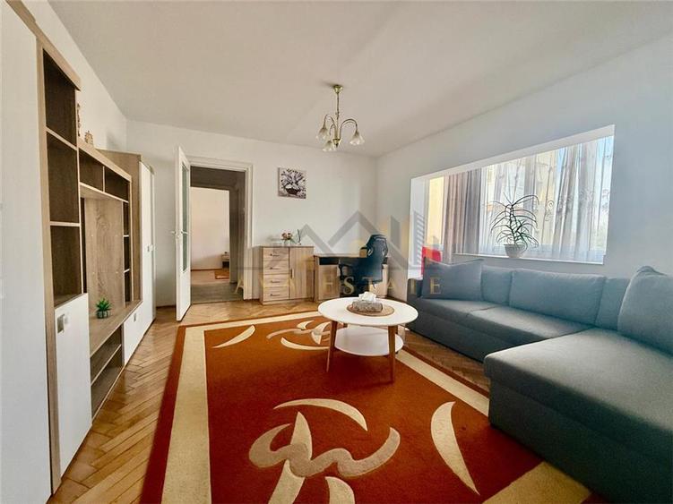 Apartament cu 2 camere semidecomandat, mobilat în Dâmbovița