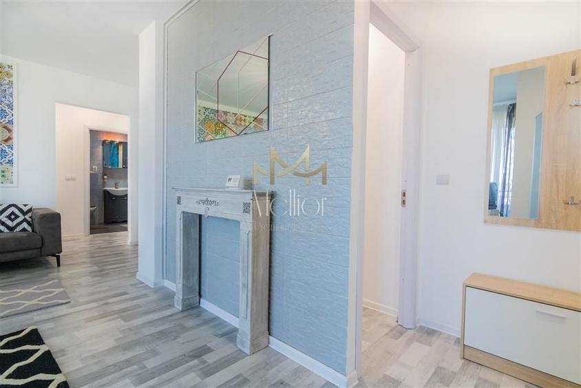 Apartament cu 3 camere semidecomandat în Andrei Mureșanu