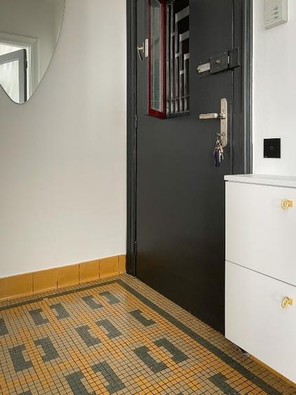 Apartament cu 3 camere decomandat, mobilat în P-ța Romană