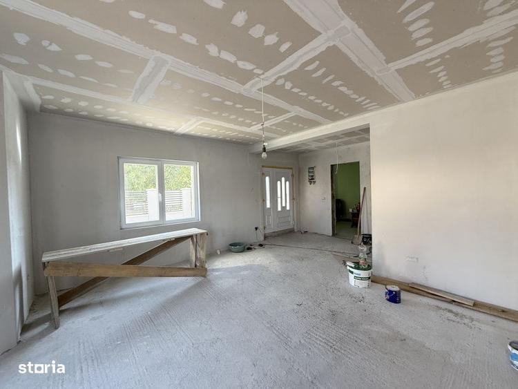 Casă cu 4 camere cu Teren 501 Mp în Săcălaz