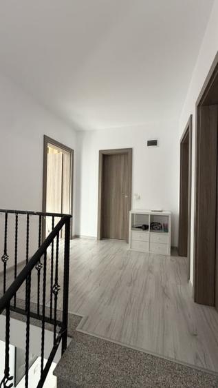 Duplex cu 4 camere cu Teren 160 Mp în Tunari