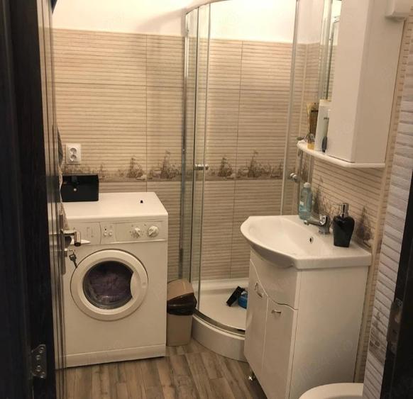Garsonieră decomandată în Central