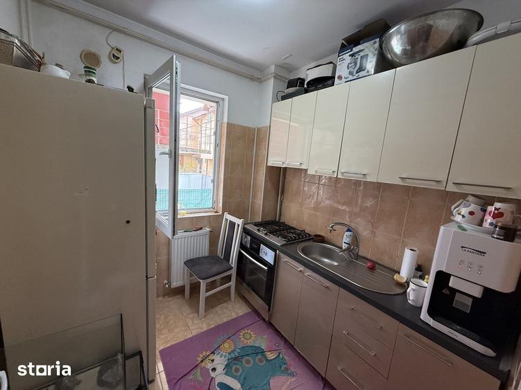 Apartament cu 3 camere în Rahova