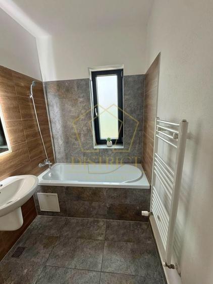 Apartament cu 2 camere semidecomandat, mobilat în Giroc