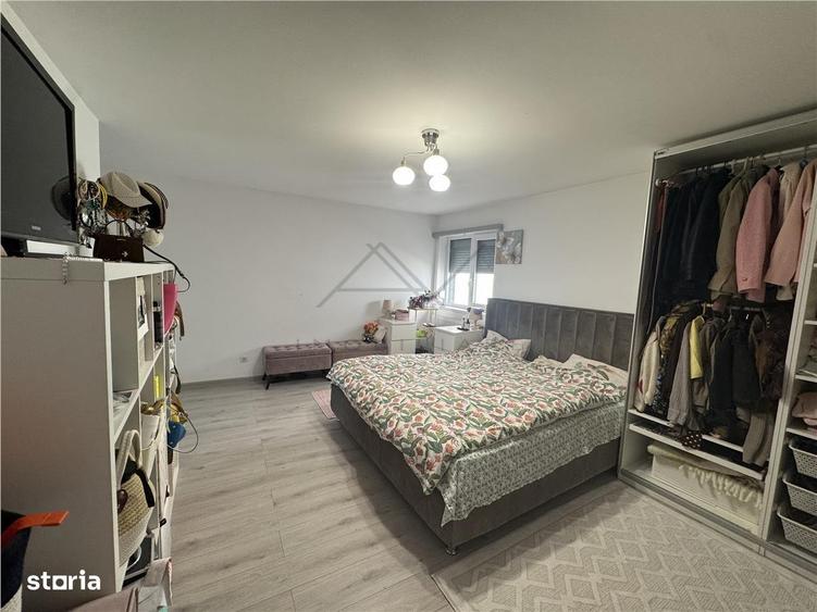 Casă cu 5 camere cu Teren 400 Mp în Central