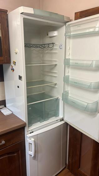 Apartament cu 3 camere decomandat în Nufărul