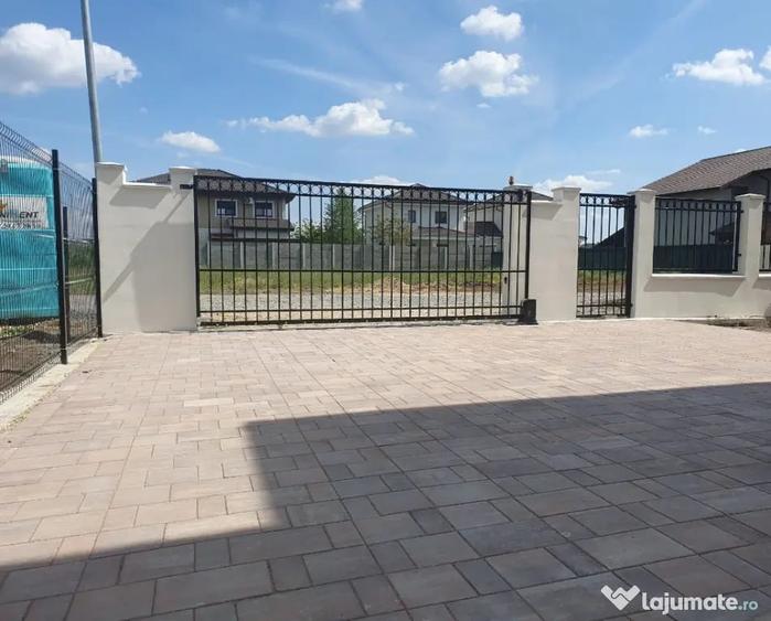 Apartament cu 5 camere decomandat în Dumbrăvița