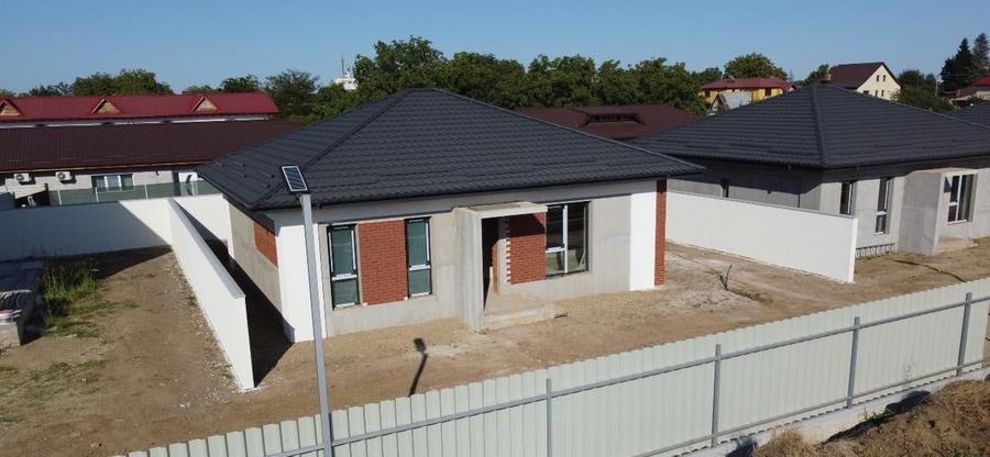 Casă individuală cu 4 camere cu Teren 400 Mp în Central