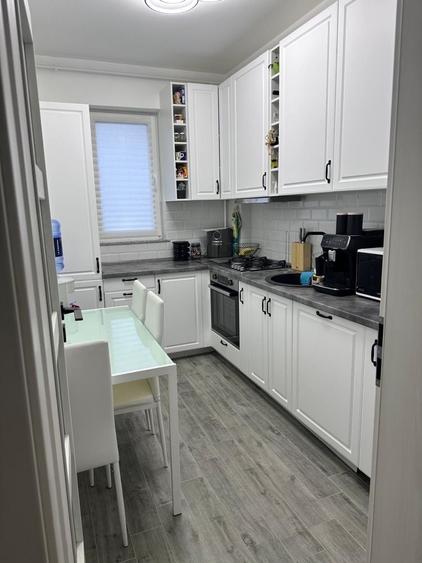 Apartament cu 2 camere decomandat în Dobroești