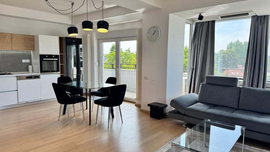 Apartament cu 3 camere decomandat, mobilat în Dorobanți