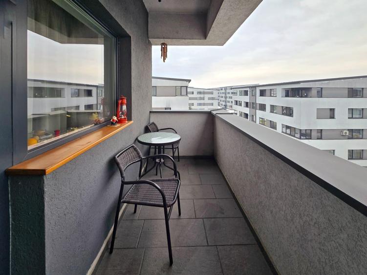 Apartament cu 2 camere semidecomandat, mobilat în Florești