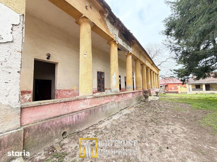 Casă cu Teren 2655 Mp în Târnova