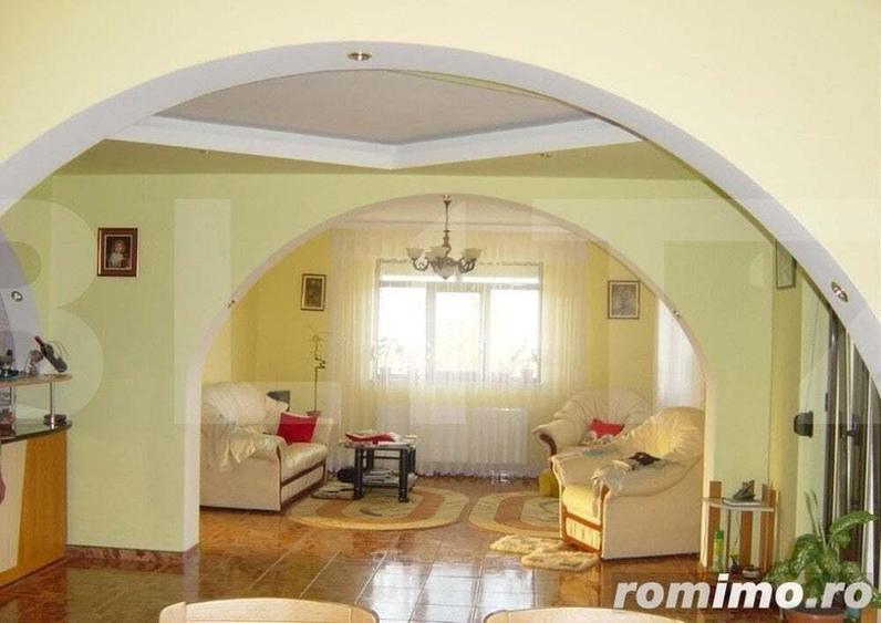 Casă cu 5 camere cu Teren 2000 Mp în Vișani