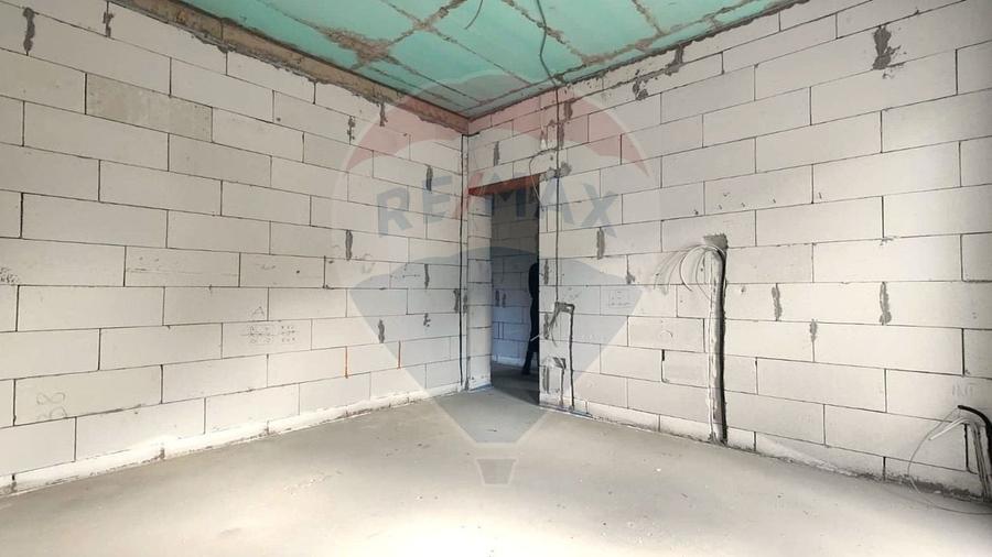 Casă individuală cu 5 camere cu Teren 697 Mp în Kamsas