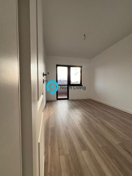 Duplex cu 4 camere cu Canalizare în Domnești