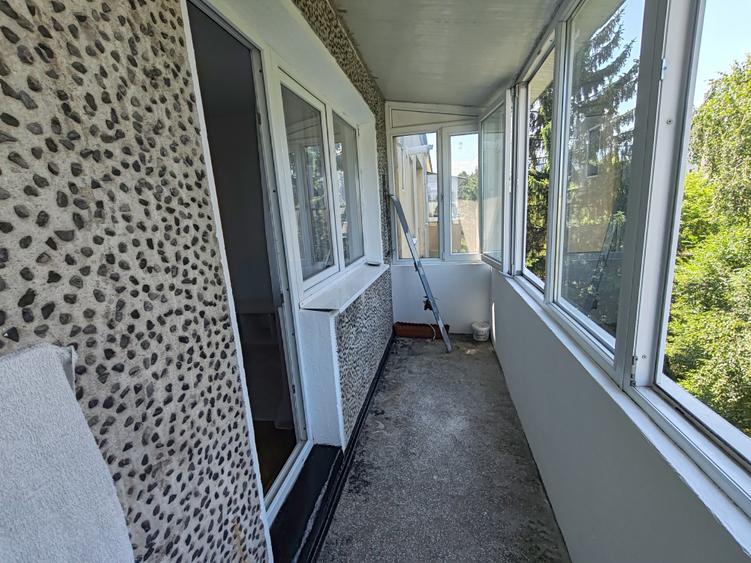 Apartament cu 2 camere semidecomandat în Gemenii