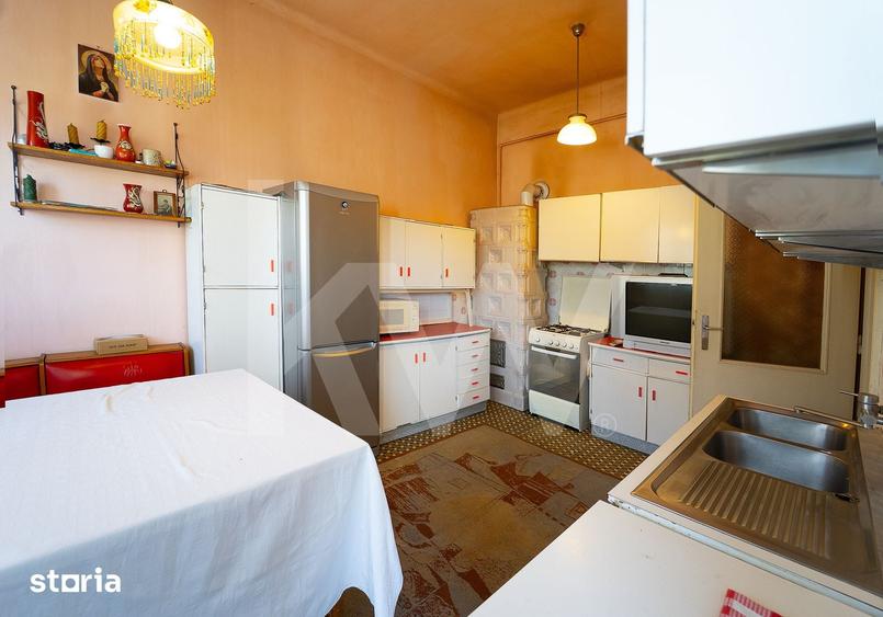 Apartament cu 4 camere decomandat în Central