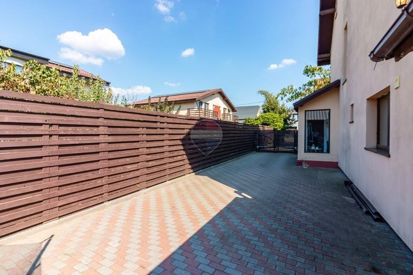 Casă individuală cu 5 camere cu Piscina în Tunari