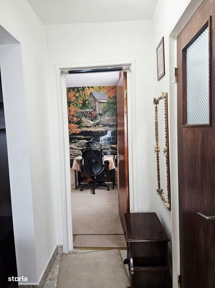 Apartament cu 3 camere în Berceni