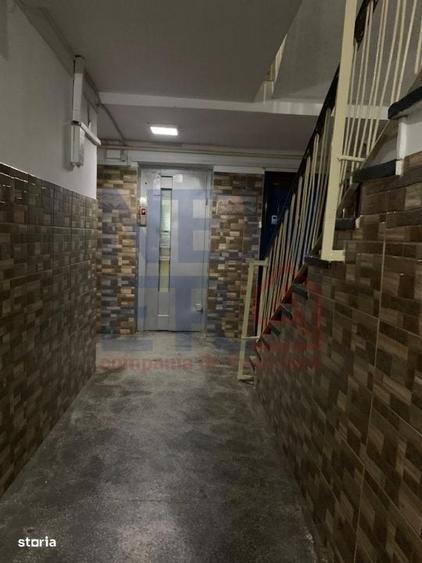Apartament cu 2 camere semidecomandat în Berceni