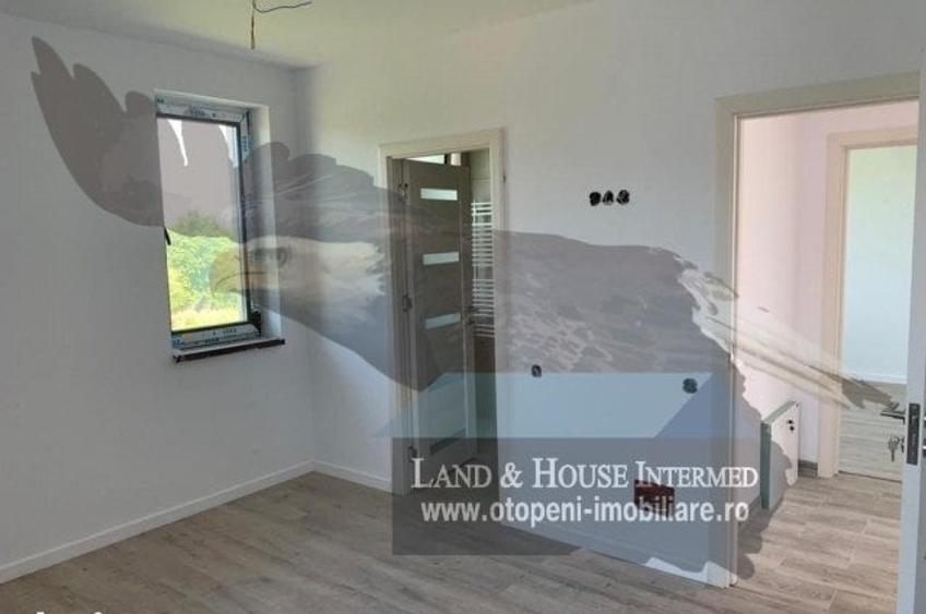 Duplex cu 4 camere cu Canalizare în Central