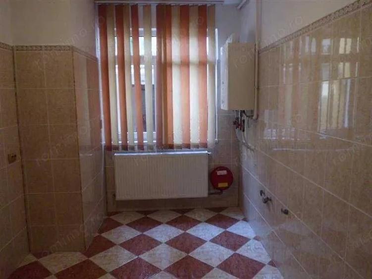 Casă cu 4 camere cu Teren 100 Mp în Calea Călărașilor