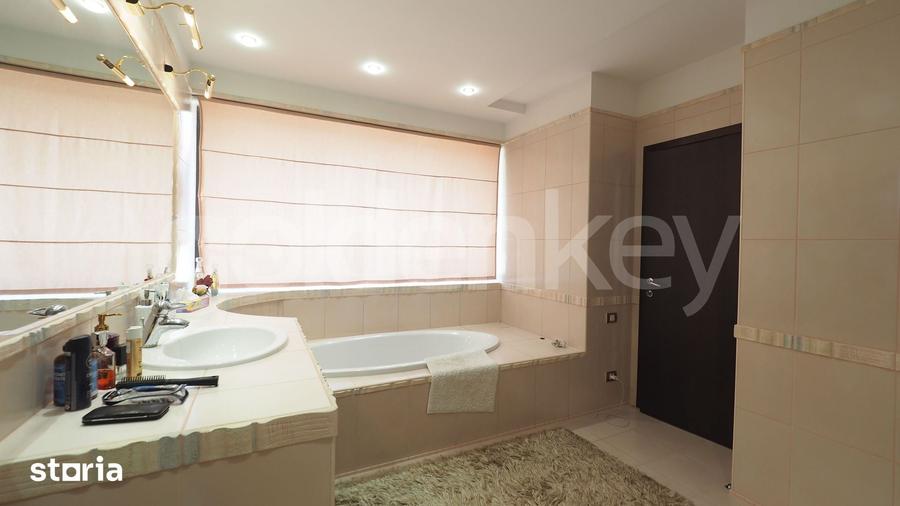 Casă cu 5 camere cu Teren 840 Mp în Central