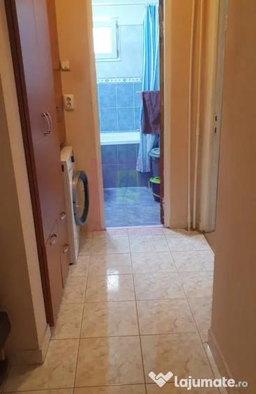 Apartament cu 3 camere decomandat în Morarilor