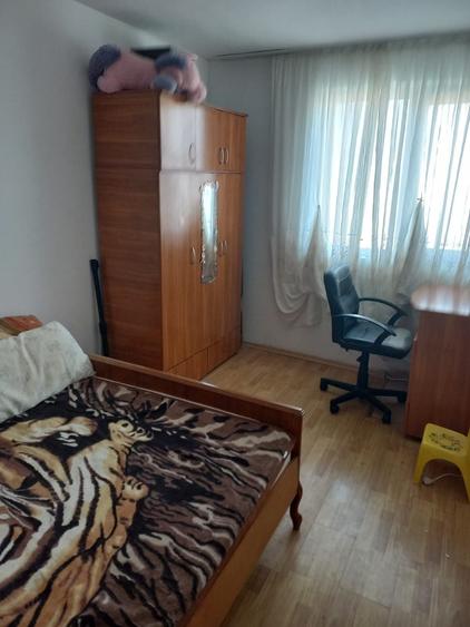 Apartament cu 2 camere în Coman