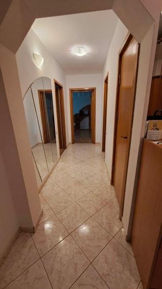 Apartament cu 2 camere, mobilat în Tei