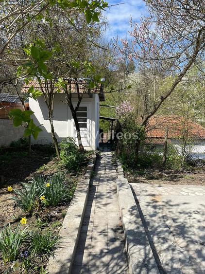 Casă cu 3 camere cu Teren 347 Mp în Central