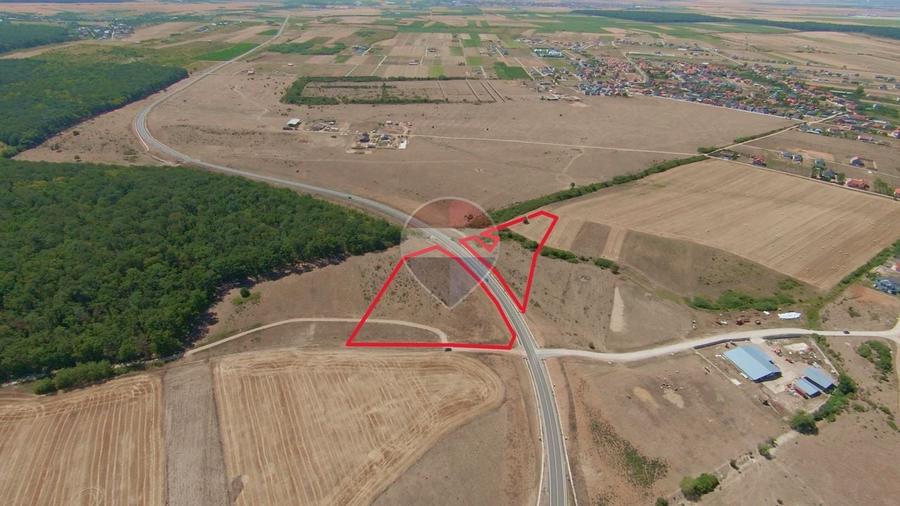 Teren Construcții intravilan de 16144 mp, în Exterior Sud