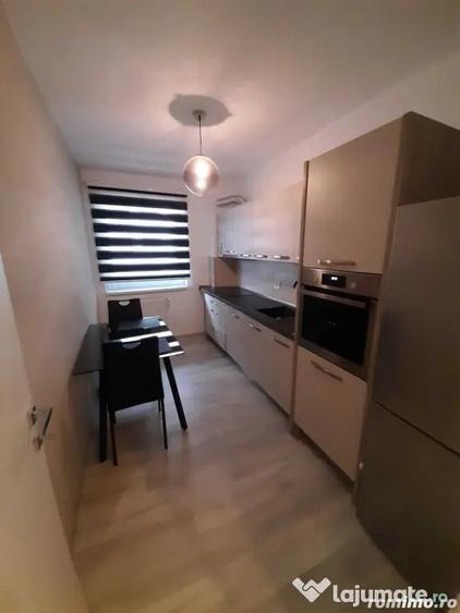 Apartament cu 2 camere decomandat în Spitalul Județean