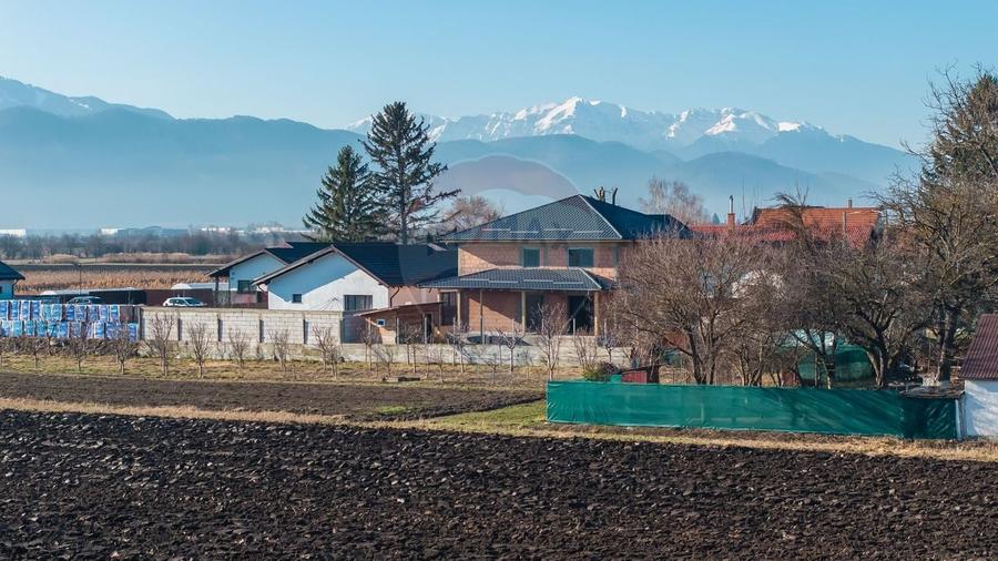 Teren Construcții intravilan de 9000 mp, în Stupini