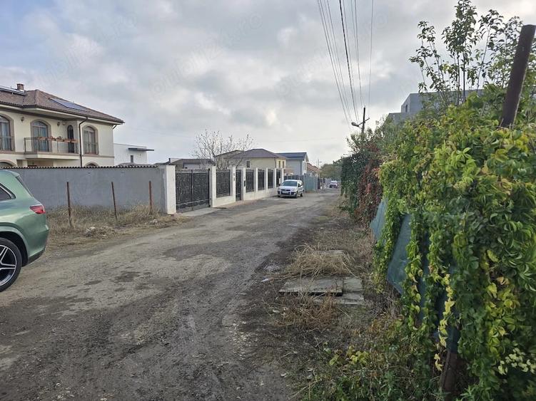 Teren de 255 mp, în Palazu Mare