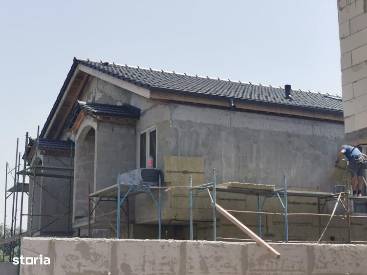 Casă cu 4 camere cu Teren 246 Mp în Tomis Nord