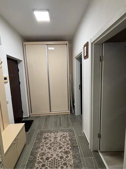 Garsonieră decomandată în Apărătorii Patriei